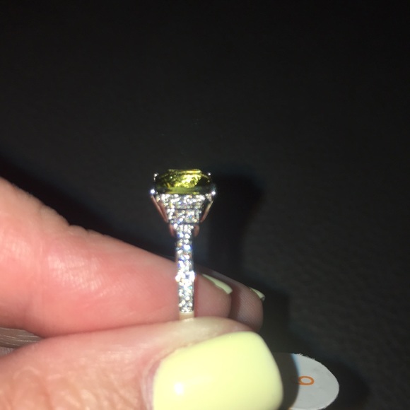 Smokey Green Peridot Ring - Picture 3 of 5